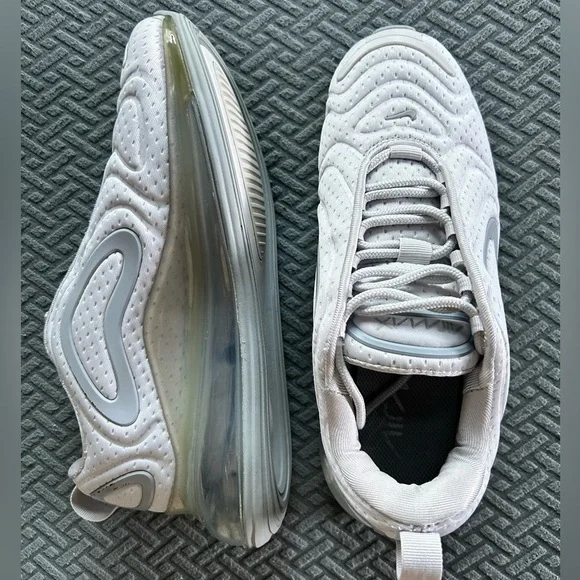 Nike Air Max 720 Vast Wolf Grey Women’s Size 7.5 - Picture 3 of 9